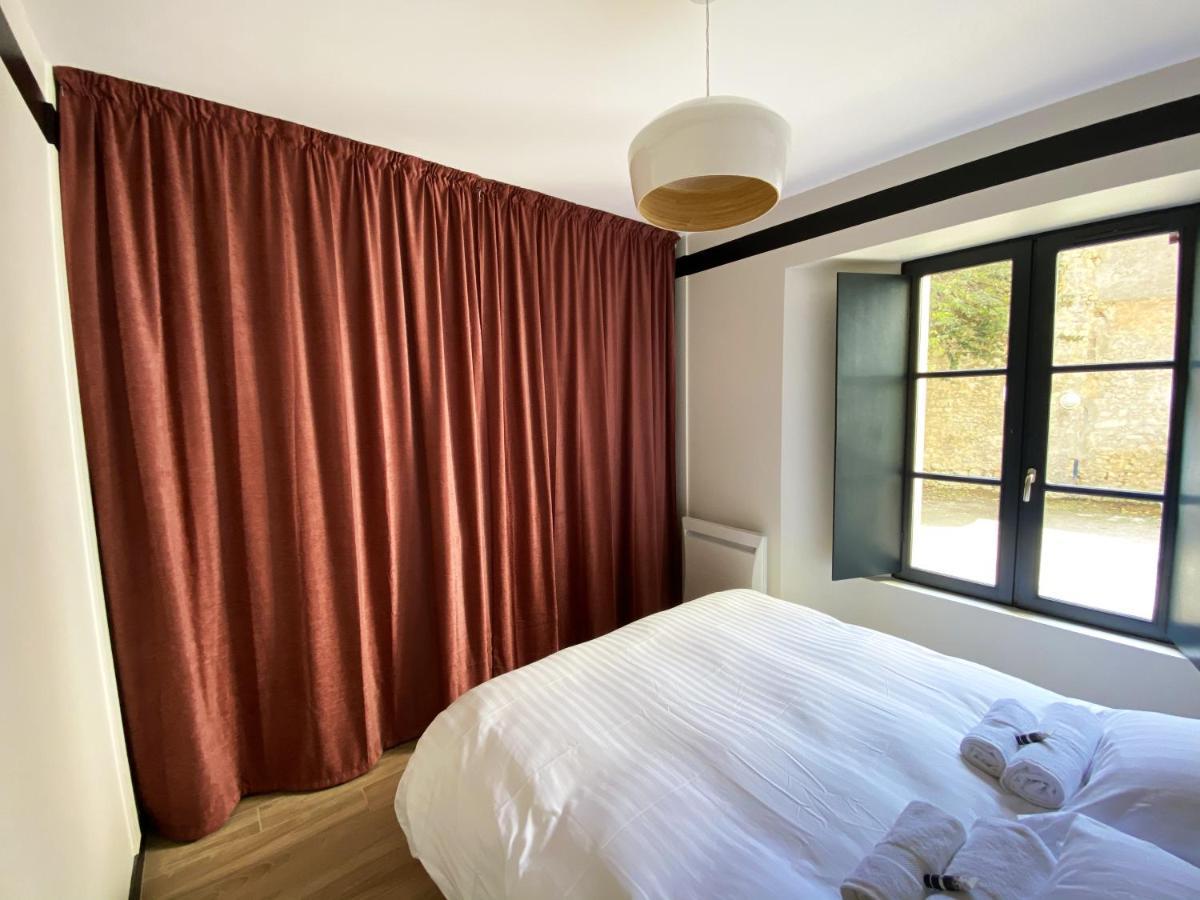 Appartement Céleste - Hypercentre parking privé à Poitiers Extérieur photo